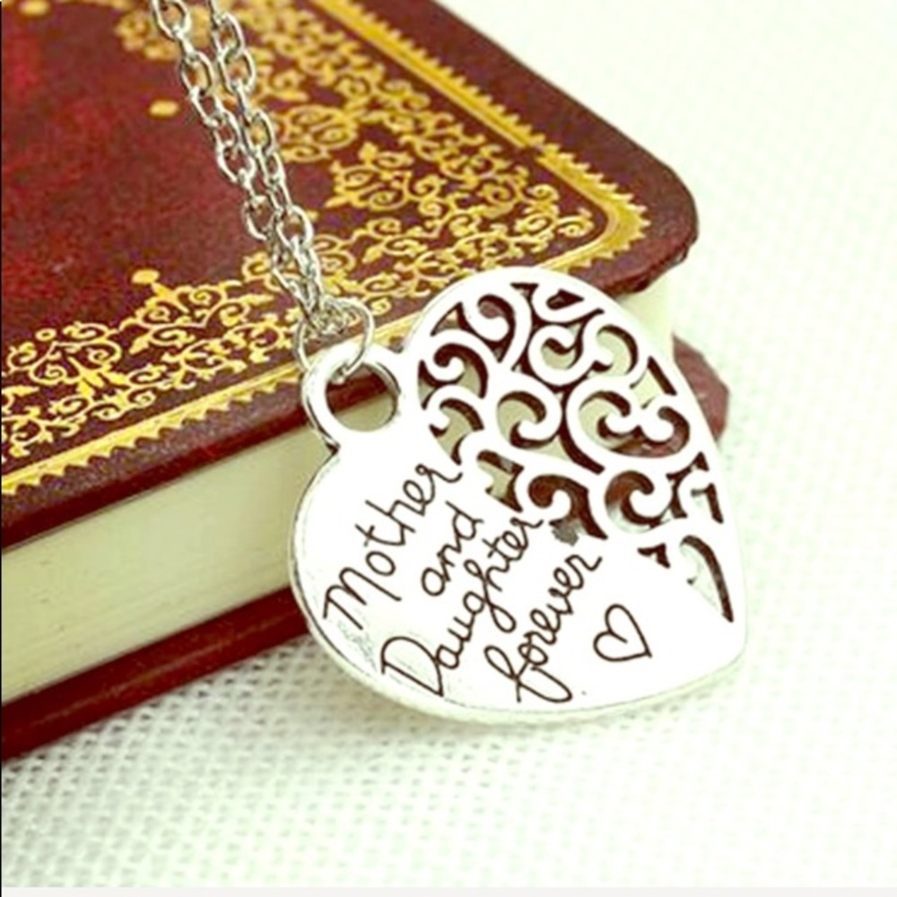 🆕 Trendy Mother’s Day Necklace!🛍😃 - Picture 2 of 3